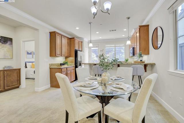 41538 Casabella Cmn, Fremont CA: https://media.crmls.org/mediaz/7afe7914-240c-4a58-bfcd-b501217b5311.jpg