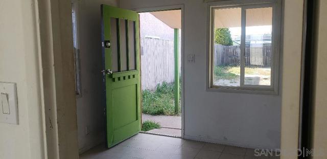 1335 Lehigh Street, San Diego CA: https://media.crmls.org/mediaz/7aff08f4-2369-4971-96c6-3a6d00f08e09.jpg