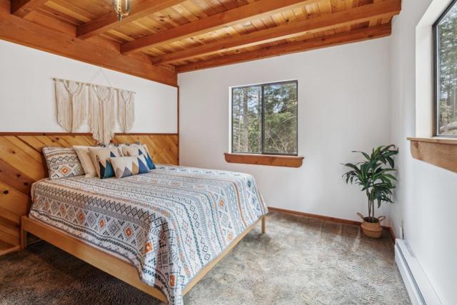 2120 Pack Trail, Mount Shasta CA: https://media.crmls.org/mediaz/7aff67dc-a643-41f0-9fc8-6b185bf2a4c8.jpg