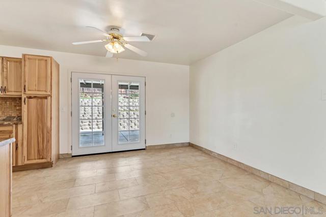 9548 Abbeyfield Rd, Santee CA: https://media.crmls.org/mediaz/7affcfca-63a0-4096-bfd6-c45fce02f038.jpg