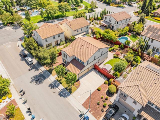 17425 Shelton Way, Morgan Hill CA: https://media.crmls.org/mediaz/7affd129-982d-4605-9e71-87dc36b711ae.jpg