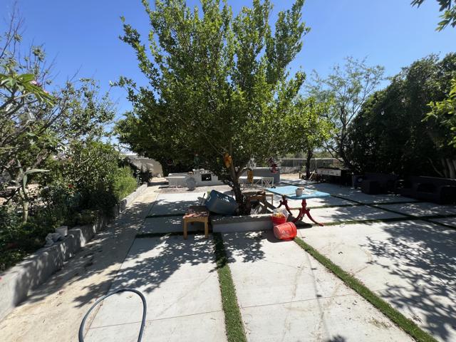 21130 Hot Springs Road, Desert Hot Springs CA: https://media.crmls.org/mediaz/7b000efa-2709-479b-8dac-df231396c66f.jpg