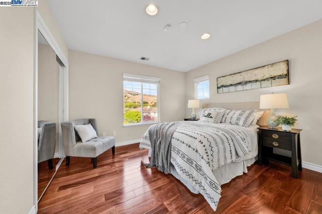 48912 Crown Ridge Cmn, Fremont CA: https://media.crmls.org/mediaz/7b0031d2-2b32-4b91-b8f9-fabd40454226.jpg