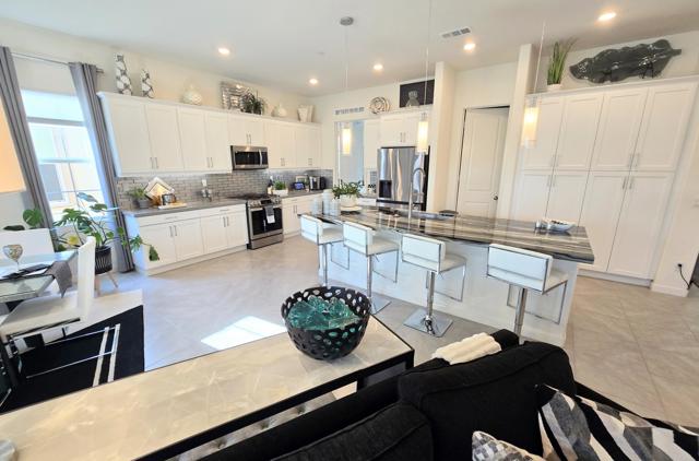 3426 Via Leonardo, Palm Desert CA: https://media.crmls.org/mediaz/7b005352-0643-490e-a86f-e51c1cf1fc9a.jpg