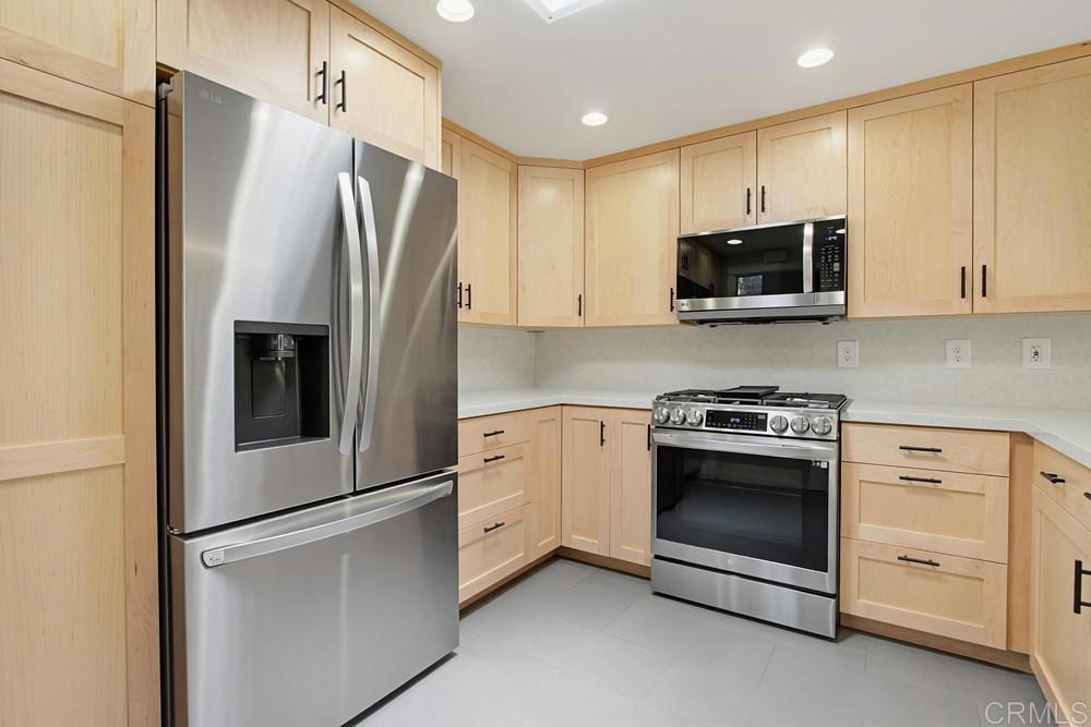 2201 Plaza De Las - photo 8