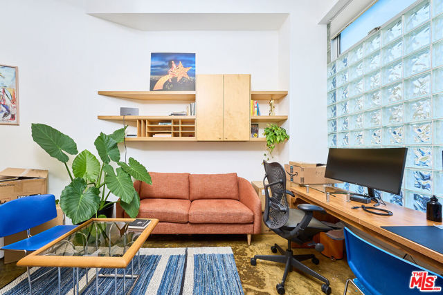 122 Mildred Avenue, Venice CA: https://media.crmls.org/mediaz/7b0127ee-1d8b-4ad1-a6bc-1c4efa74ce28.jpg