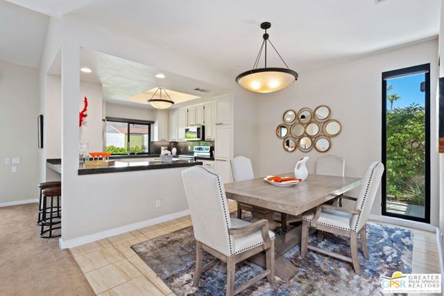 1346 E Andreas Road, Palm Springs CA: https://media.crmls.org/mediaz/7b018f25-0009-4a3e-84f5-dd70bbee785d.jpg
