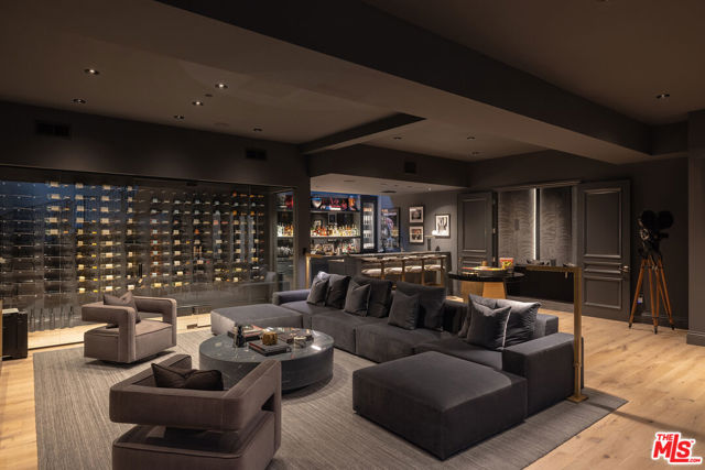 9520 Hidden Valley Road, Beverly Hills CA: https://media.crmls.org/mediaz/7b01f5ba-2b38-4190-b67d-df949d134aa0.jpg