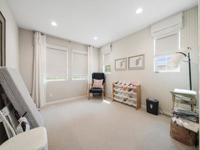 916 Camino Aldea, Chula Vista CA: https://media.crmls.org/mediaz/7b025d34-3297-465e-90e6-0c52a69172f0.jpg