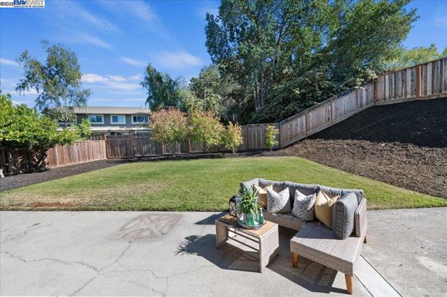 103 Baldwin Dr, Danville CA: https://media.crmls.org/mediaz/7b02f2a3-74c1-49fe-b9e6-5fd7ceca2631.jpg