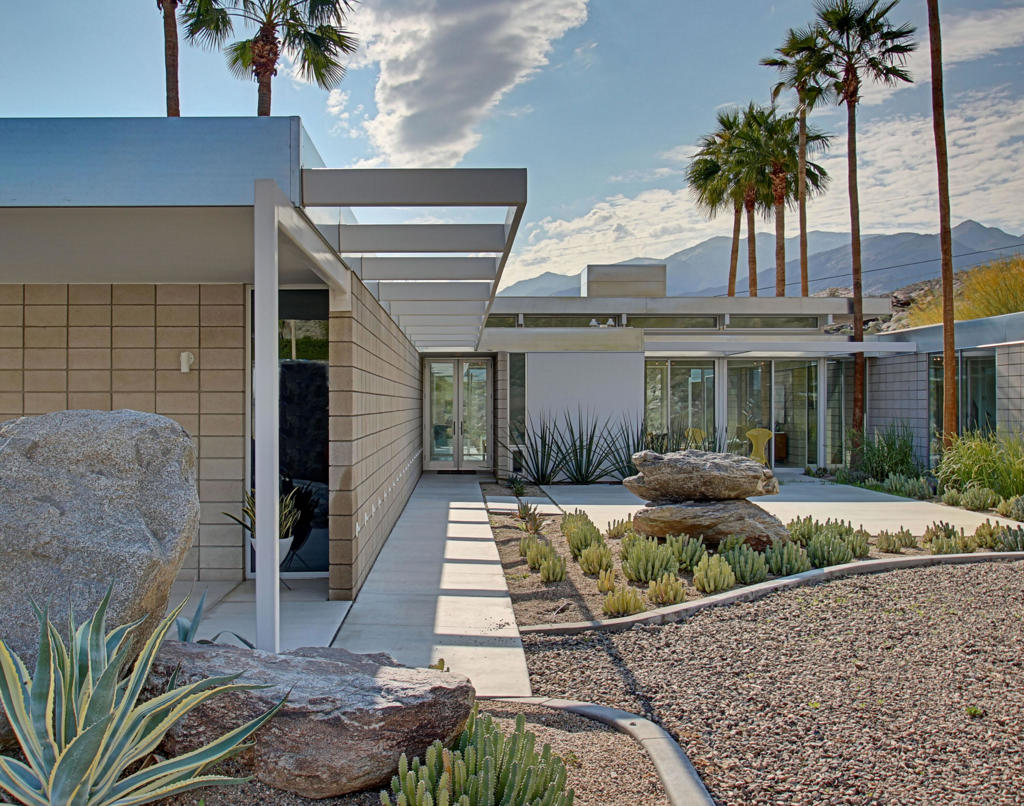 2500 Cahuilla Hills Drive, Palm Springs, CA 92264