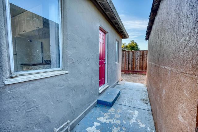 1871 Woodland Avenue, East Palo Alto CA: https://media.crmls.org/mediaz/7b0383a5-6b9e-4806-a7d2-fb2b816d3fb1.jpg