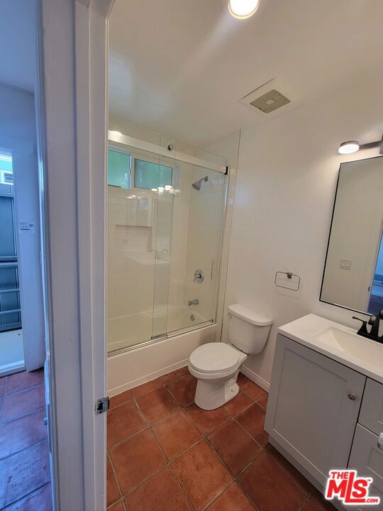 109 Brooks Avenue, Venice CA: https://media.crmls.org/mediaz/7b0487b7-6253-400b-a84d-decd48d0a0b2.jpg