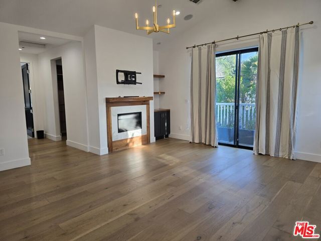 18026 Valley Vista Boulevard, Encino CA: https://media.crmls.org/mediaz/7b0529f1-5c85-4ada-821d-2339995622b6.jpg