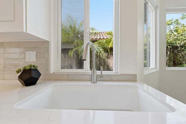 Image 23 of 70 For 630 Poinsettia Park