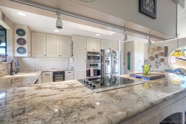 2848 Sunset Hills, Escondido CA: https://media.crmls.org/mediaz/7b06e1df-3177-4e47-8c45-324abf798b1a.jpg