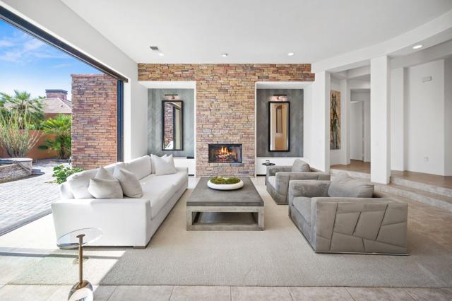 50380 Via Serenidad, La Quinta CA: https://media.crmls.org/mediaz/7b093215-bea4-4440-995f-9918aae531de.jpg