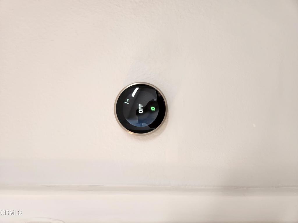 https://media.crmls.org/mediaz/7b09334e-d57a-43e0-8528-af79315d130c.jpg?preset=X-Large