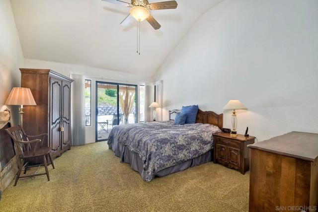 16078 AVENIDA AVEIRO, San Diego CA: https://media.crmls.org/mediaz/7b0942d3-a64e-4bf2-b996-84d04ec0f00b.jpg