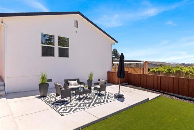 19087 Mayberry Drive, Castro Valley CA: https://media.crmls.org/mediaz/7b097537-a5c2-41e8-b93c-08b8d762f4ff.jpg