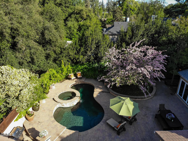 584 Rosemont Avenue, Pasadena CA: https://media.crmls.org/mediaz/7b09c526-5246-46c1-ab87-4fc798979a6d.jpg