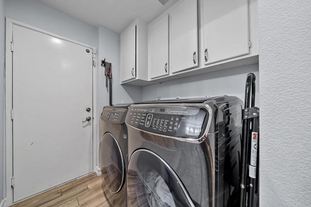 Detail Gallery Image 26 of 64 For 11372 via Rancho San Diego #B,  El Cajon,  CA 92019 - 3 Beds | 2/1 Baths