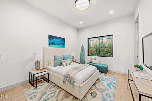 Detail Gallery Image 33 of 55 For 4828 Oakwood Ave, La Canada Flintridge,  CA 91011 - 5 Beds | 4/2 Baths