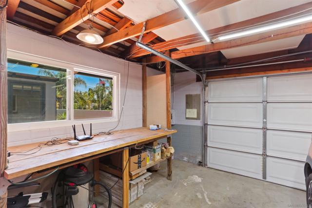 757 Anns Way, Vista CA: https://media.crmls.org/mediaz/7b0a6d27-b03c-4ae3-9d44-25e74b9a38fd.jpg