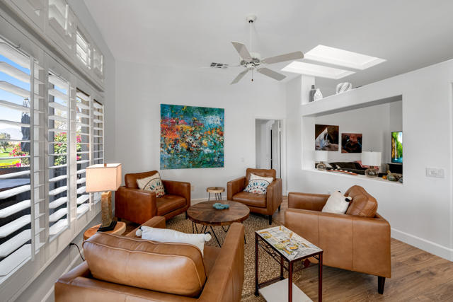 78829 Putting Green Drive, Palm Desert CA: https://media.crmls.org/mediaz/7b0c395a-46e3-4005-b7db-20613fba6120.jpg