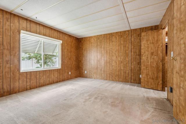1212 H Street, Ramona CA: https://media.crmls.org/mediaz/7b0d8b61-ba99-4ec0-924f-81ef13804896.jpg