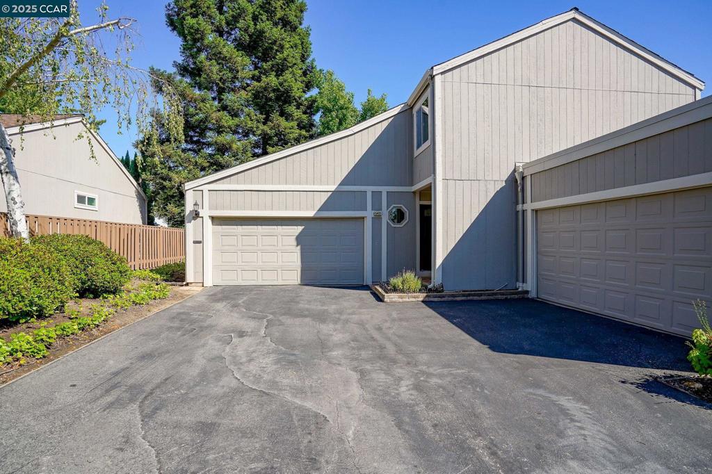 6401 Valley Oak Plz