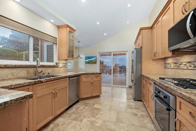 Detail Gallery Image 24 of 45 For 4459 Dorchester Pl, Carlsbad,  CA 92010 - 3 Beds | 2 Baths