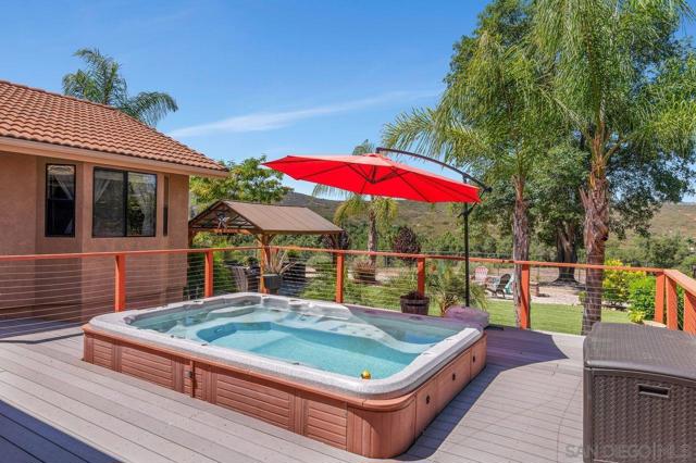 25657 Bellemore Dr, Ramona CA: https://media.crmls.org/mediaz/7b0e34af-ec61-428c-a084-c483b66ace79.jpg