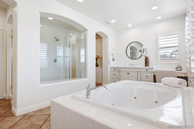 10263 Winecreek Ct, San Diego CA: https://media.crmls.org/mediaz/7b0e6037-33d2-49c6-b8ca-19beaae6ad94.jpg