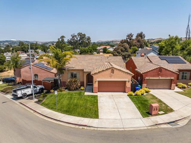23022 Palazzo Del Kayla, Hayward CA: https://media.crmls.org/mediaz/7b0e7458-af84-4d10-a651-52ac4b8dc0f4.jpg