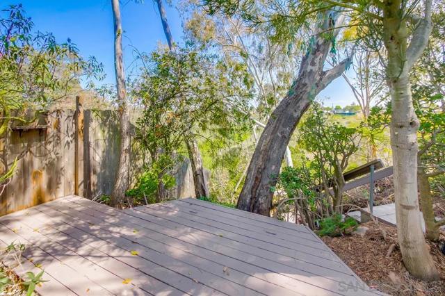 3987 Dalles Ave, San Diego CA: https://media.crmls.org/mediaz/7b0ede91-b517-40af-9f72-6d6b092c28d5.jpg