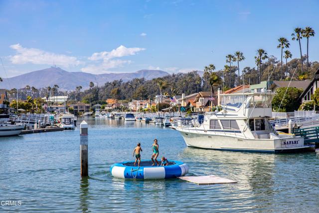1238 Beachmont Street, Ventura CA: https://media.crmls.org/mediaz/7b0f7943-939e-4b5c-a67f-d42a9289b1fc.jpg