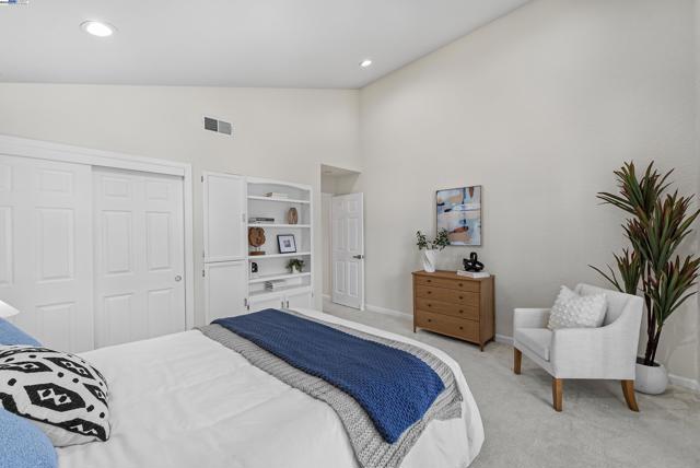 163 Gladys Ave, Mountain View CA: https://media.crmls.org/mediaz/7b0f936e-b85e-4c08-b939-dfa01e7a232f.jpg