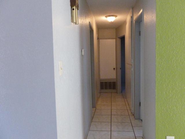 460 SE Jeremy Court, Oakdale CA: https://media.crmls.org/mediaz/7b0fc3ee-d0c2-466d-a53a-172deabcb0f3.jpg