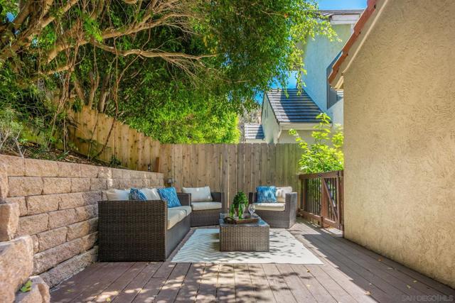 2820 Cedarwood Way, Carlsbad CA: https://media.crmls.org/mediaz/7b0fc7a9-6b08-4459-97ed-315ae85a5526.jpg