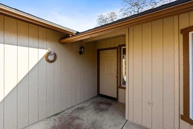 30159 Horseshoe Drive, Coarsegold CA: https://media.crmls.org/mediaz/7b1020ff-fac6-479c-8bf1-f91f946c31f9.jpg