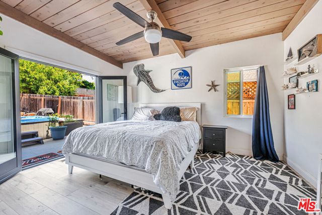 1148 Turquoise Street, San Diego CA: https://media.crmls.org/mediaz/7b11a351-e6ec-44b7-8be1-82d5428aca0f.jpg