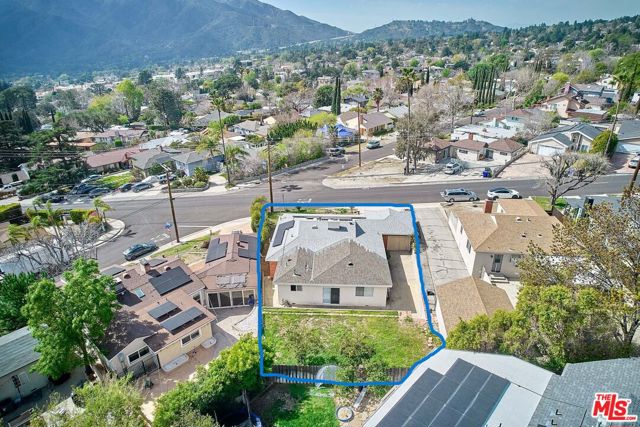 4930 Ramsdell Avenue, La Crescenta CA: https://media.crmls.org/mediaz/7b11f7d7-7c81-48f1-9c86-31b1758fc3aa.jpg