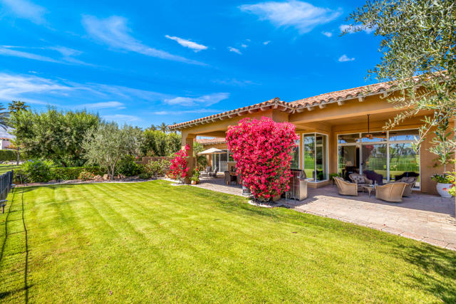 56025 Village Drive, La Quinta CA: https://media.crmls.org/mediaz/7b127dae-d07a-410e-8235-d4c4c18fc5e7.jpg