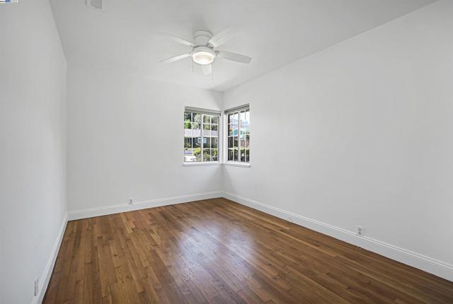 17526 Parker Rd, Castro Valley CA: https://media.crmls.org/mediaz/7b12d5c9-05c0-46c8-8e44-506a5810627d.jpg