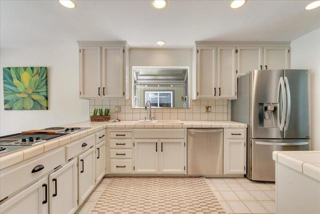 334 Lee Street, Santa Cruz CA: https://media.crmls.org/mediaz/7b131294-d9b5-49e4-970c-0084deadb5b8.jpg