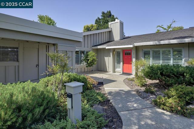 2607 Saklan Indian Dr, Walnut Creek CA: https://media.crmls.org/mediaz/7b1340e6-9a7b-4767-adda-0f6bd761f8d7.jpg