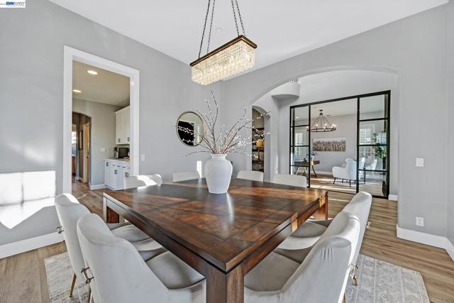 2170 Santa Croce Dr, Livermore CA: https://media.crmls.org/mediaz/7b138fde-0a61-4b6e-95c3-24cdf12ba5c3.jpg