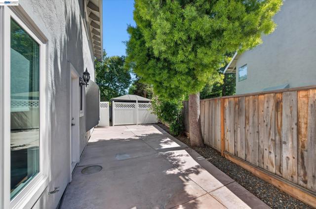 5943 Corte Arboles, Pleasanton CA: https://media.crmls.org/mediaz/7b156edb-dc60-4a87-8678-50931c21c719.jpg