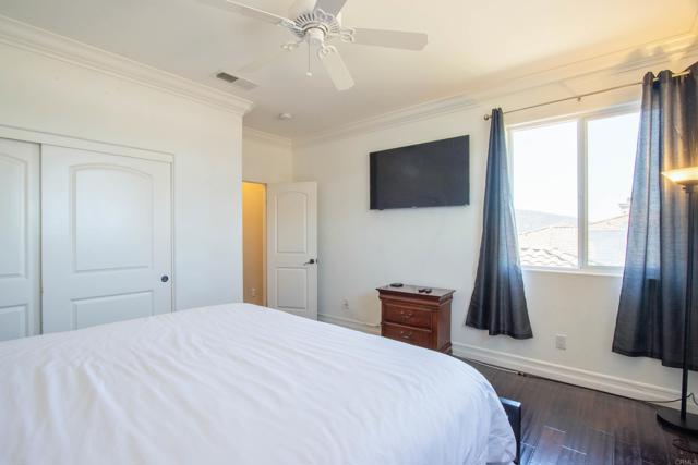 18682 Lancashire Way, San Diego CA: https://media.crmls.org/mediaz/7b157c1d-4e3b-4ea6-8108-0e091db43408.jpg